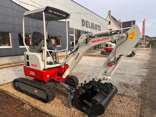Takeuchi TB217R (Stock)