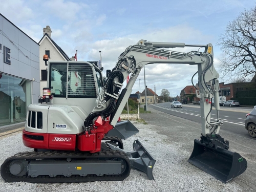 Takeuchi TB257FR (Stock)